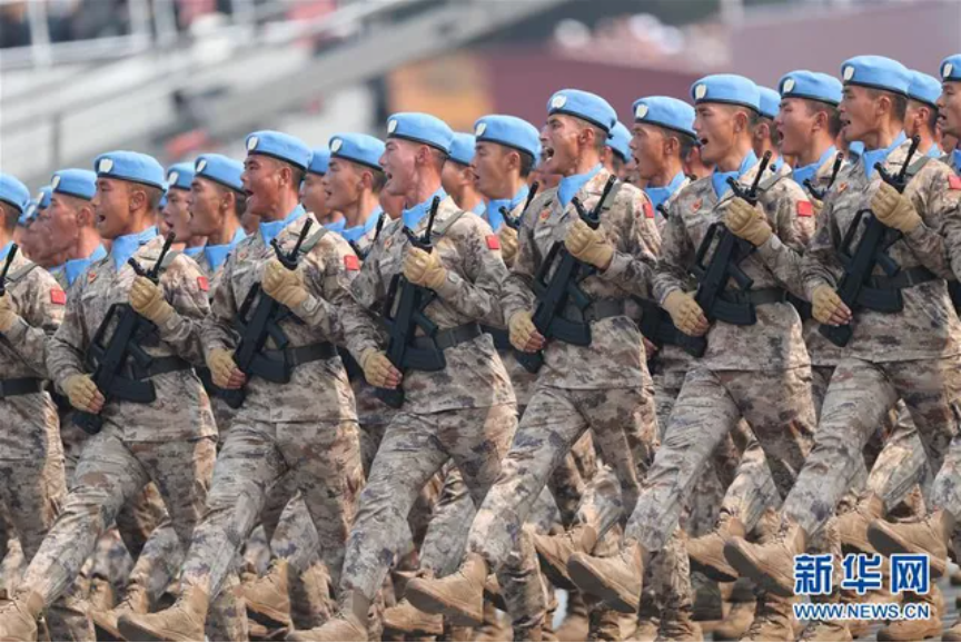 2019年10月1日,中国维和部队首次亮相国庆阅兵图自新华社